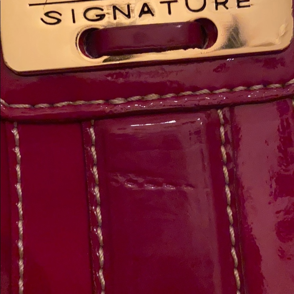 Maxx New York signature Handbag - Picture 5 of 5